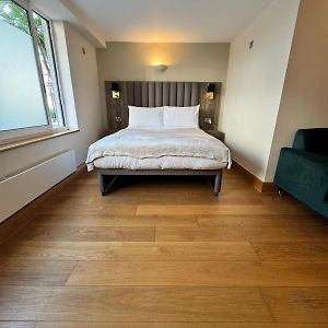 Studio met een King Size Bed
